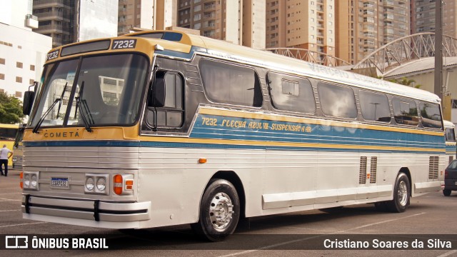 Ônibus Particulares 7232 na cidade de Barueri, São Paulo, Brasil, por Cristiano Soares da Silva. Número da foto: #12589447.