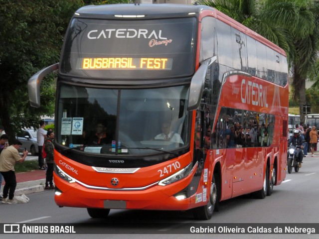 Catedral Turismo 24710 na cidade de Barueri, São Paulo, Brasil, por Gabriel Oliveira Caldas da Nobrega. Número da foto: #12590574.