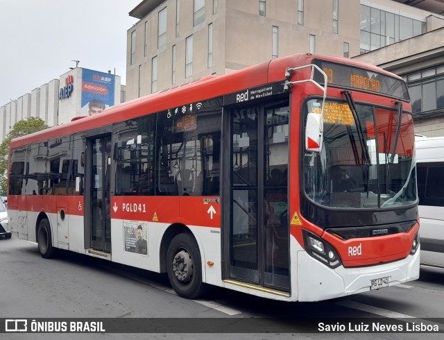 STU Santiago Transporte Urbano PGLD41 na cidade de Santiago, Santiago, Metropolitana de Santiago, Chile, por Savio Luiz Neves Lisboa. Número da foto: #12592485.