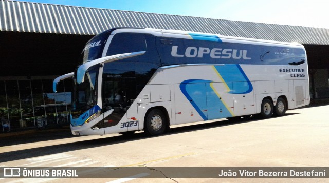 LopeSul Transportes - Lopes e Oliveira Transportes e Turismo - Lopes Sul 3023 na cidade de Maringá, Paraná, Brasil, por João Vitor Bezerra Destefani. Número da foto: #12591392.