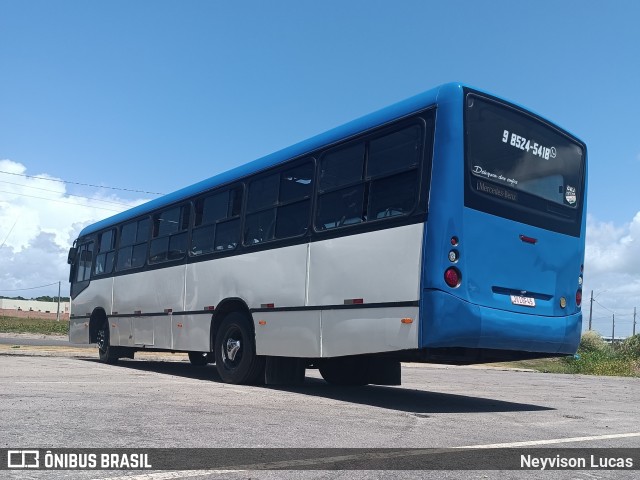 Ônibus Particulares 0F45 na cidade de Salinópolis, Pará, Brasil, por Neyvison Lucas. Número da foto: #12594367.