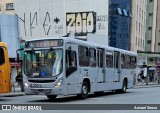 Expresso Azul JL323 na cidade de Curitiba, Paraná, Brasil, por Amauri Souza. Número da foto: #12593421.
