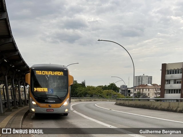 Companhia Carris Porto-Alegrense 0820 na cidade de Porto Alegre, Rio Grande do Sul, Brasil, por Guilherme Bergman. Número da foto: #12596457.
