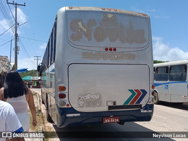Ônibus Particulares JKW8434 na cidade de Salinópolis, Pará, Brasil, por Neyvison Lucas. Número da foto: #12597909.