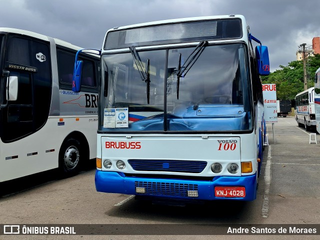 Brubuss Transportes 100 na cidade de Barueri, São Paulo, Brasil, por Andre Santos de Moraes. Número da foto: #12597140.