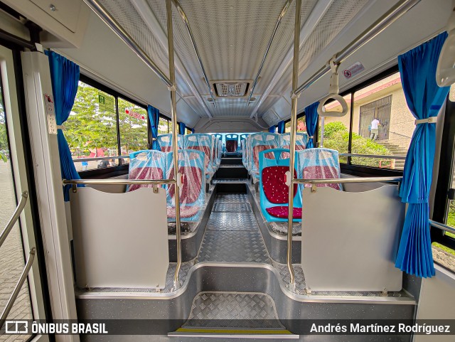 Transportes Otto y Eladio Leiva 04 na cidade de Tres Ríos, La Unión, Cartago, Costa Rica, por Andrés Martínez Rodríguez. Número da foto: #12598577.