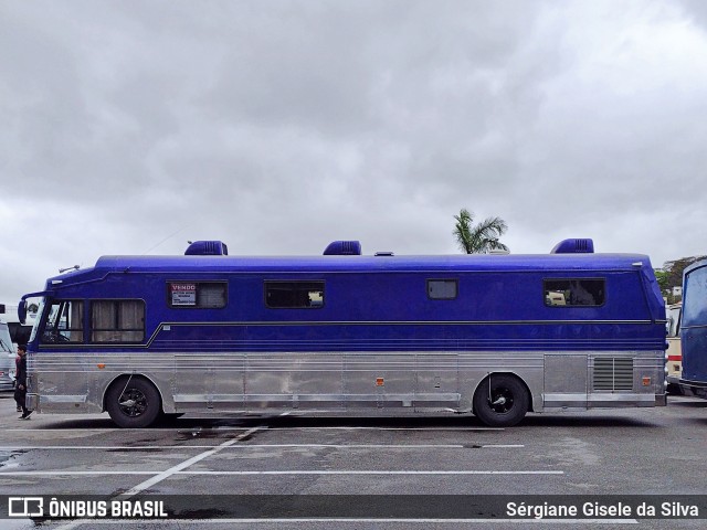 Motorhomes 5973 na cidade de Barueri, São Paulo, Brasil, por Sérgiane Gisele da Silva. Número da foto: #12600338.
