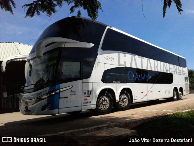 Auto Viação Catarinense 319309 na cidade de Maringá, Paraná, Brasil, por João Vitor Bezerra Destefani. Número da foto: #12601262.