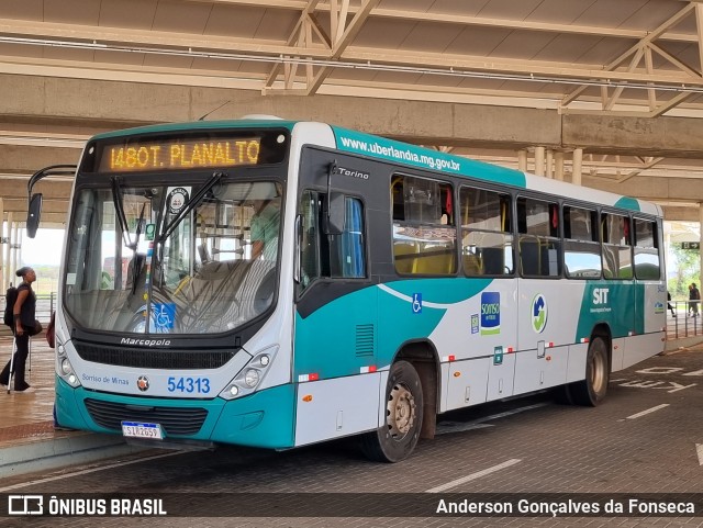 Viação Sorriso de Minas 54313 na cidade de Uberlândia, Minas Gerais, Brasil, por Anderson Gonçalves da Fonseca. Número da foto: #12601349.