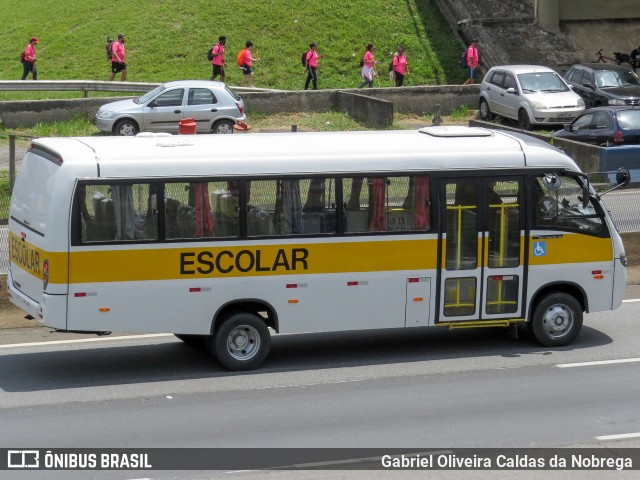 Escolares  na cidade de Aparecida, São Paulo, Brasil, por Gabriel Oliveira Caldas da Nobrega. Número da foto: #12532179.