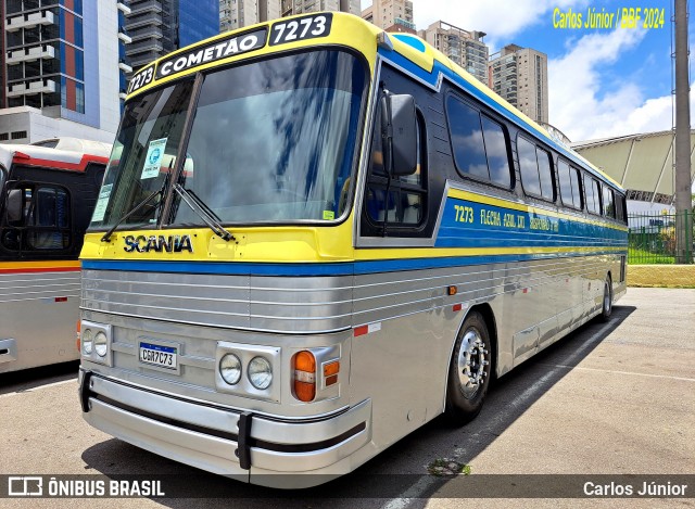 Ônibus Particulares 7273 na cidade de Barueri, São Paulo, Brasil, por Carlos Júnior. Número da foto: #12602475.