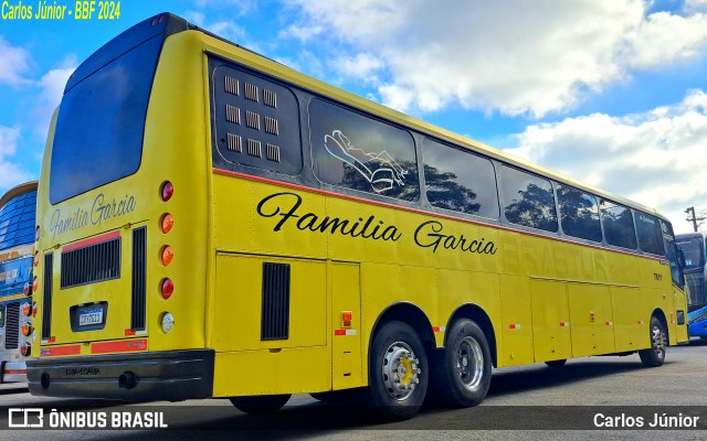 Ônibus Particulares 7611 na cidade de Barueri, São Paulo, Brasil, por Carlos Júnior. Número da foto: #12601987.
