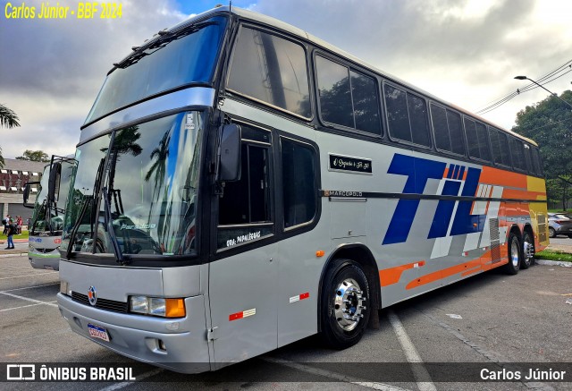 Ônibus Particulares 7013 na cidade de Barueri, São Paulo, Brasil, por Carlos Júnior. Número da foto: #12601896.