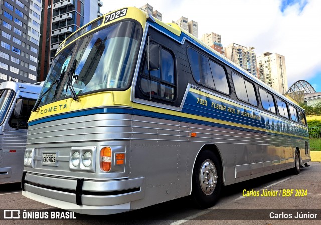 Ônibus Particulares 7023 na cidade de Barueri, São Paulo, Brasil, por Carlos Júnior. Número da foto: #12602140.