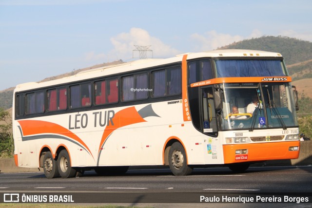 Léo Tur 9090 na cidade de Roseira, São Paulo, Brasil, por Paulo Henrique Pereira Borges. Número da foto: #12602939.