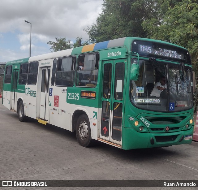 OT Trans - Ótima Salvador Transportes 21325 na cidade de Salvador, Bahia, Brasil, por Ruan Amancio. Número da foto: #12535024.