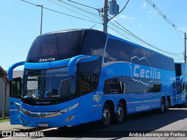 Cecília Tur 300 na cidade de Porto Alegre, Rio Grande do Sul, Brasil, por André Lourenço de Freitas. Número da foto: #12535369.