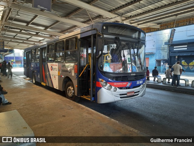 Auto Viação Urubupungá 20.961 na cidade de Santana de Parnaíba, São Paulo, Brasil, por Guilherme Francini. Número da foto: #12537425.