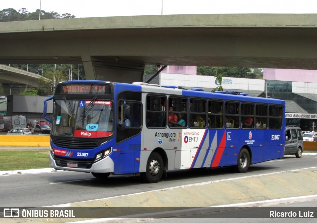 Ralip Transportes Rodoviários 23.087 na cidade de Barueri, São Paulo, Brasil, por Ricardo Luiz. Número da foto: #12540384.