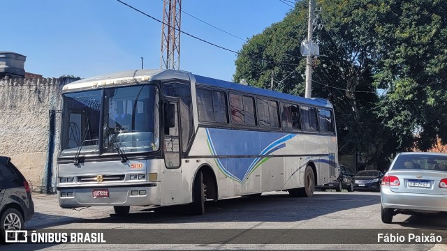 Ônibus Particulares 500 na cidade de São Paulo, São Paulo, Brasil, por Fábio Paixão. Número da foto: #12539364.