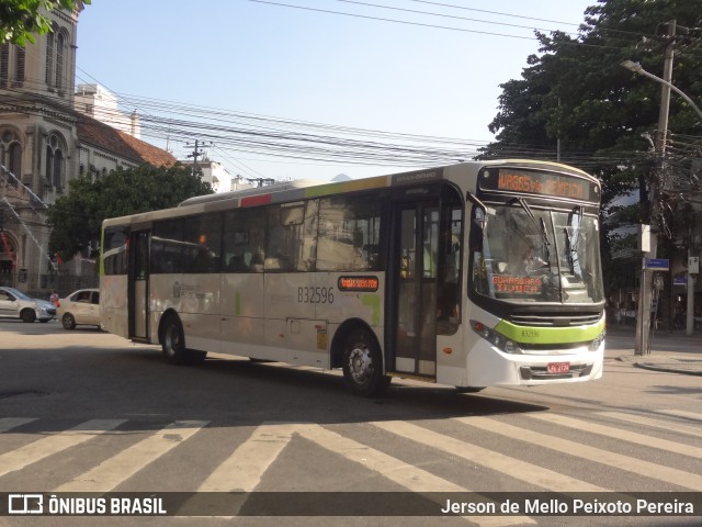 Viação Pavunense B32596 na cidade de Rio de Janeiro, Rio de Janeiro, Brasil, por Jerson de Mello Peixoto Pereira. Número da foto: #12538789.