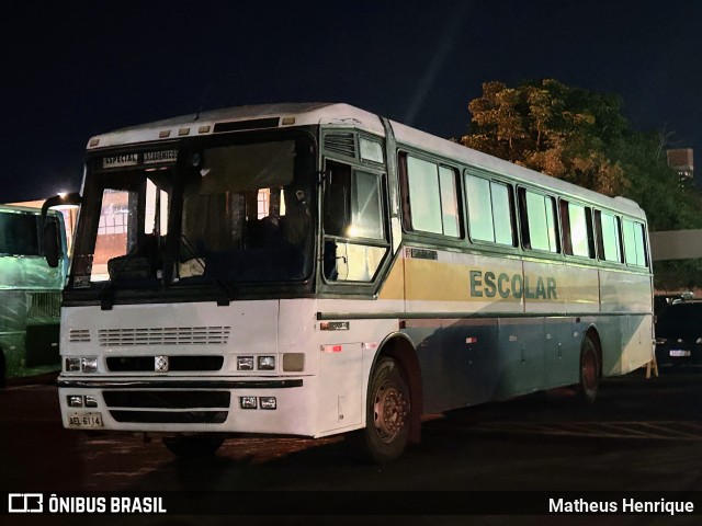 Escolares  na cidade de Dourados, Mato Grosso do Sul, Brasil, por Matheus Henrique. Número da foto: #12540492.