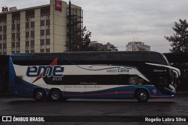 Pullman Eme Bus 02 na cidade de Estación Central, Santiago, Metropolitana de Santiago, Chile, por Rogelio Labra Silva. Número da foto: #12539494.