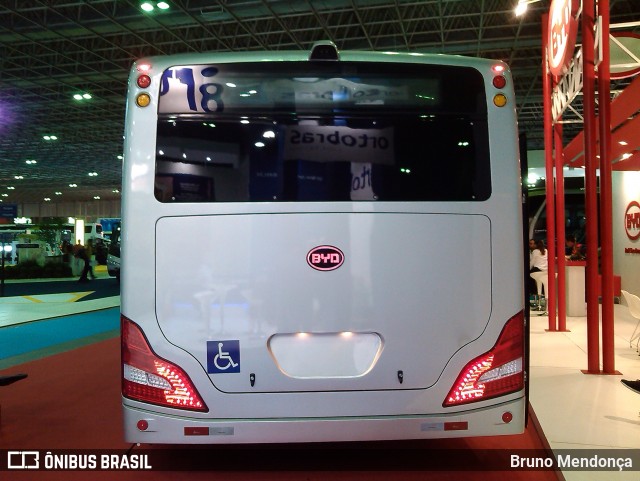 BYD - Build Your Dreams S/N na cidade de Rio de Janeiro, Rio de Janeiro, Brasil, por Bruno Mendonça. Número da foto: #12542653.