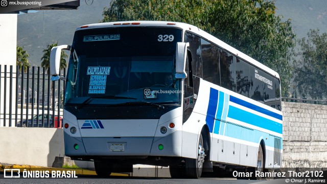 Autotransportes de Hidalgo 329 na cidade de Pachuca de Soto, Hidalgo, México, por Omar Ramírez Thor2102. Número da foto: #12542584.