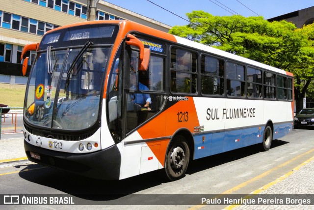 Viação Sul Fluminense 1213 na cidade de Volta Redonda, Rio de Janeiro, Brasil, por Paulo Henrique Pereira Borges. Número da foto: #12544865.