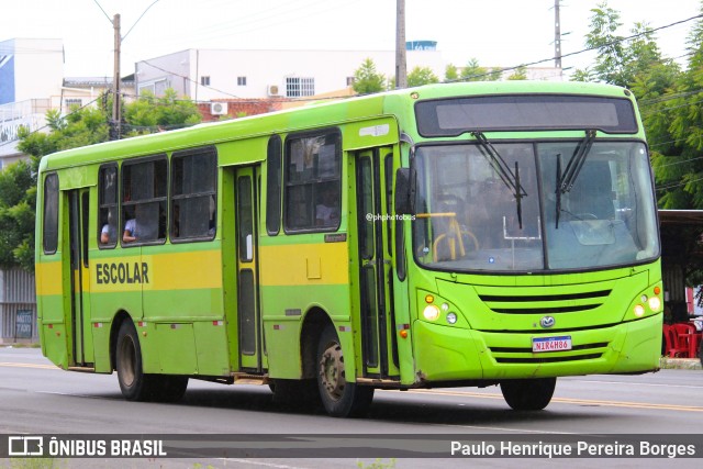 Escolares 4H86 na cidade de Teresina, Piauí, Brasil, por Paulo Henrique Pereira Borges. Número da foto: #12544883.