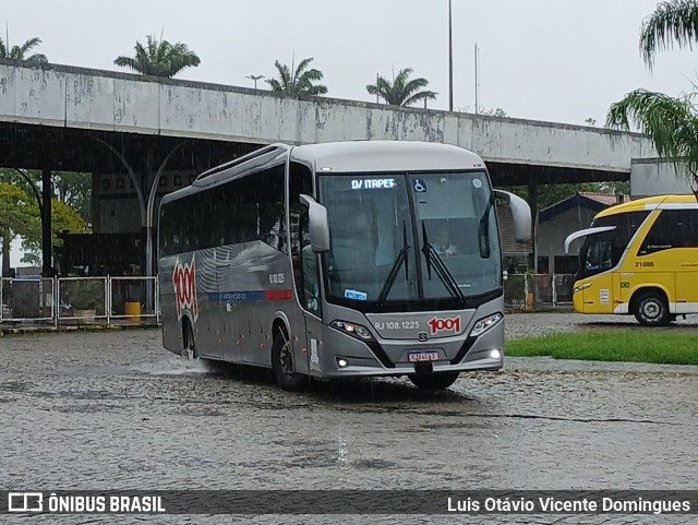 Auto Viação 1001 RJ 108.1225 na cidade de Campos dos Goytacazes, Rio de Janeiro, Brasil, por Luis Otávio Vicente Domingues. Número da foto: #12546080.