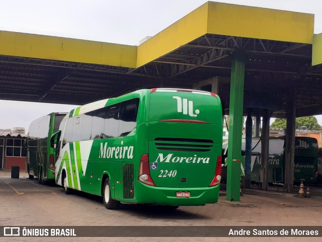 Empresa de Transportes e Turismo Moreira 2240 na cidade de Goiânia, Goiás, Brasil, por Andre Santos de Moraes. Número da foto: #12603858.