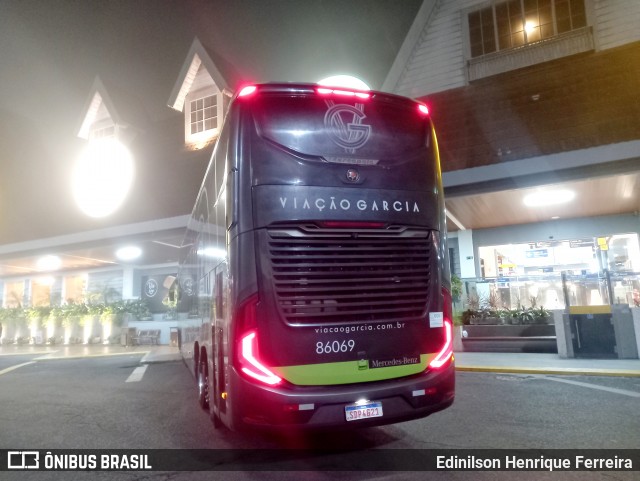 Viação Garcia 86049 na cidade de Santa Cruz do Rio Pardo, São Paulo, Brasil, por Edinilson Henrique Ferreira. Número da foto: #12603847.