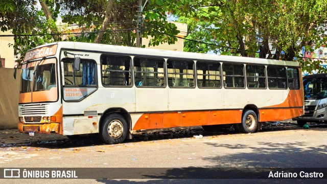 Ônibus Particulares 02 na cidade de Belém, Pará, Brasil, por Adriano Castro. Número da foto: #12606508.