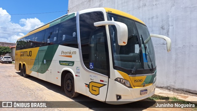 Empresa Gontijo de Transportes 15010 na cidade de Araçuaí, Minas Gerais, Brasil, por Juninho Nogueira. Número da foto: #12604958.