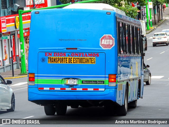 Transportes Turisticos Hidalgo 50 na cidade de Catedral, San José, San José, Costa Rica, por Andrés Martínez Rodríguez. Número da foto: #12605880.