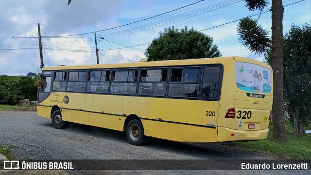 Coletivos Rainha 320 na cidade de São Bento do Sul, Santa Catarina, Brasil, por Eduardo Lorenzetti. Número da foto: #12604128.