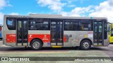 Pêssego Transportes 4 7054 na cidade de Barueri, São Paulo, Brasil, por Jefferson Nascimento. Número da foto: #12603525.