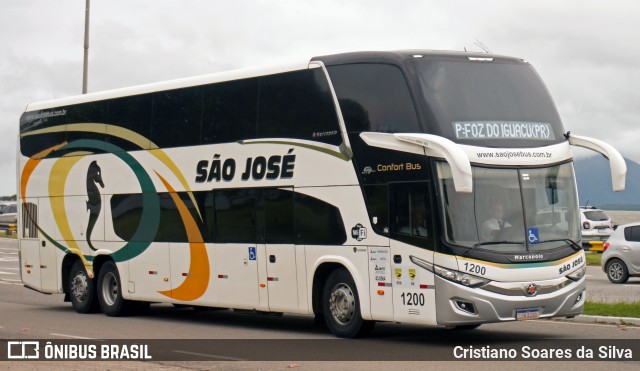 Expresso São José 1200 na cidade de Florianópolis, Santa Catarina, Brasil, por Cristiano Soares da Silva. Número da foto: #12631776.