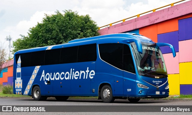 Aguacaliente 1209 na cidade de Morelia, Michoacán, México, por Fabián Reyes. Número da foto: #12631882.