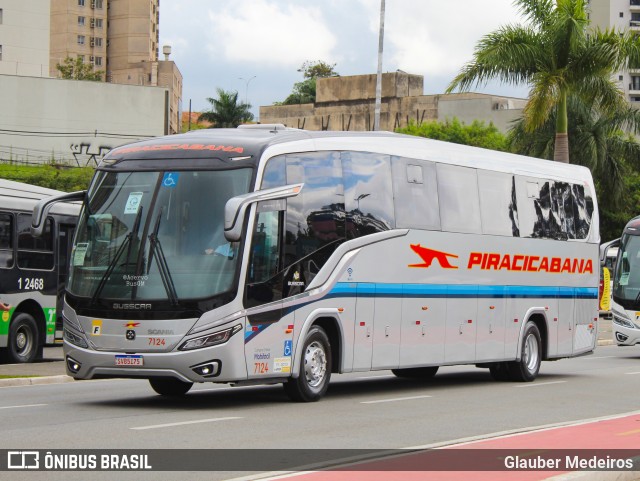 Viação Piracicabana 7124 na cidade de Barueri, São Paulo, Brasil, por Glauber Medeiros. Número da foto: #12631769.