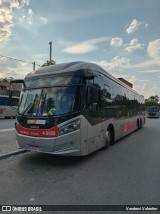 Express Transportes Urbanos Ltda 4 8988 na cidade de São Paulo, São Paulo, Brasil, por Vanderci Valentim. Número da foto: #12630025.