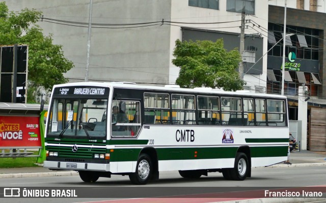 CMTB - Companhia Municipal de Transporte de Barueri 330 na cidade de Barueri, São Paulo, Brasil, por Francisco Ivano. Número da foto: #12634464.