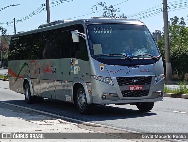 Scalla Tur Transportes 2030 na cidade de Cotia, São Paulo, Brasil, por David Macedo Rocha. Número da foto: #12632140.