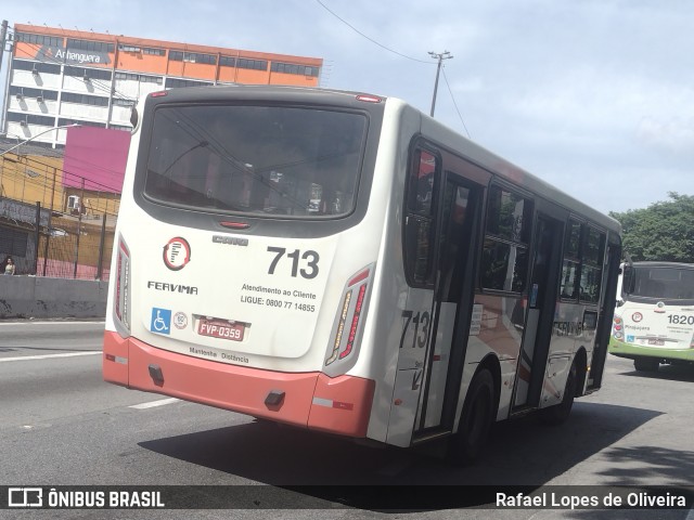 Viação Fervima 713 na cidade de Taboão da Serra, São Paulo, Brasil, por Rafael Lopes de Oliveira. Número da foto: #12632228.