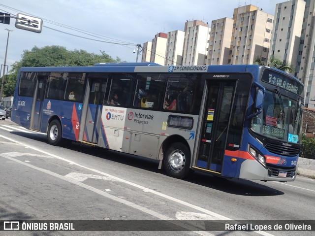 Viação Pirajuçara 11.451 na cidade de Taboão da Serra, São Paulo, Brasil, por Rafael Lopes de Oliveira. Número da foto: #12632247.
