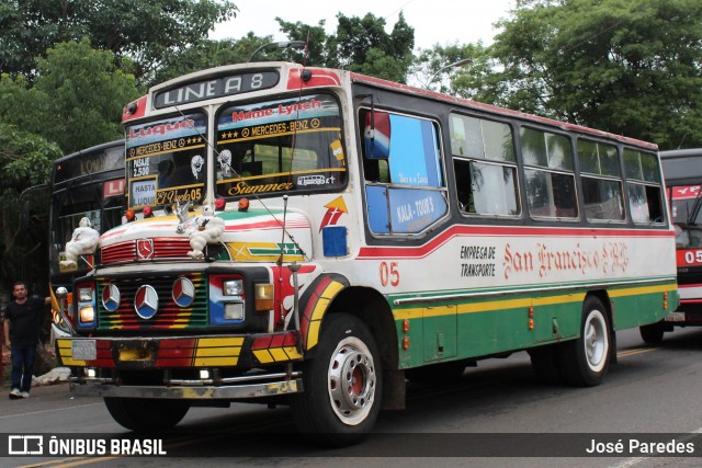 Empresa de Transporte San Francisco - Linea 8 05 na cidade de Caacupé, Cordillera, Paraguai, por José Paredes. Número da foto: #12636744.