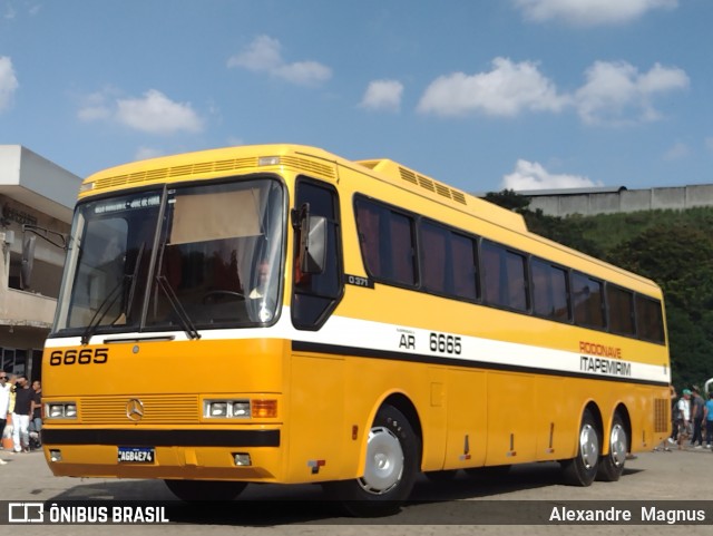 Ônibus Particulares 6665 na cidade de Juiz de Fora, Minas Gerais, Brasil, por Alexandre  Magnus. Número da foto: #12638843.