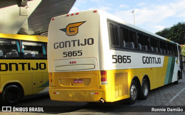 Empresa Gontijo de Transportes 5865 na cidade de Belo Horizonte, Minas Gerais, Brasil, por Ronnie Damião. Número da foto: #12638939.